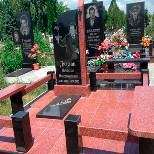 Гранитный памятник фото