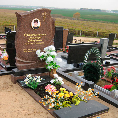 Гранитный памятник фото